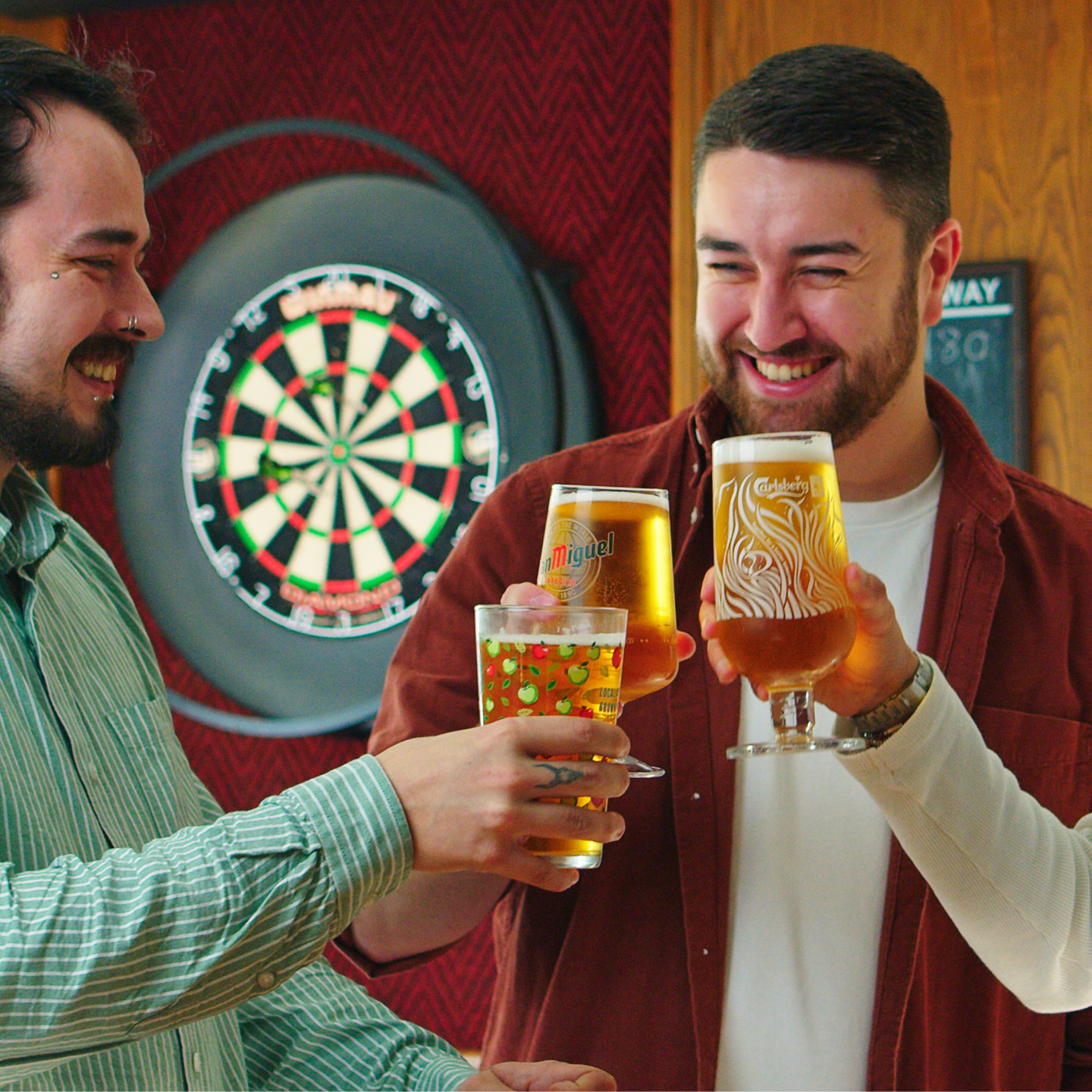 Raise a glass This Father's Day at The Hare & Hounds in Oughtibridge!